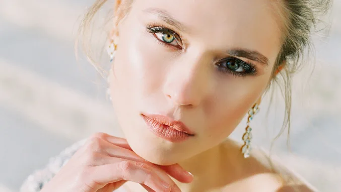 Destination Makeup Artist And Hairstylist / Modern Beauties Paris - Maquillage Paris - OneBooking