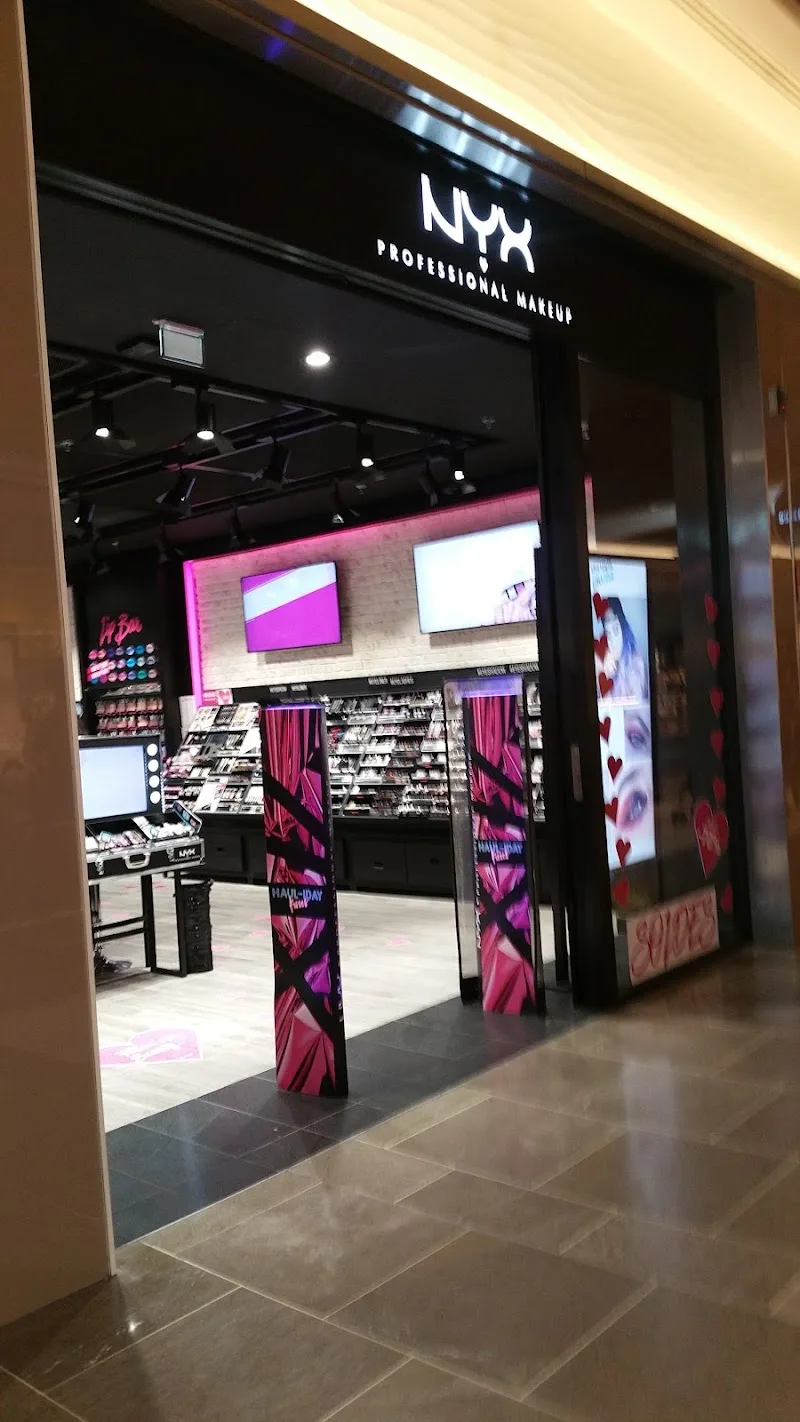 NYX Professional Makeup - Rennes Alma - Maquillage Rennes - OneBooking