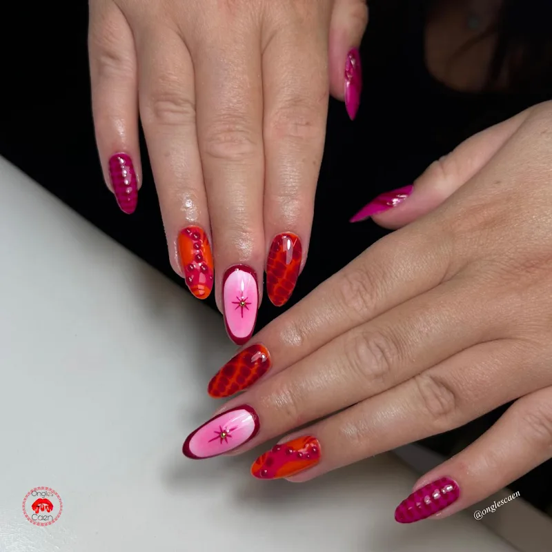 Ongles Caen FORMATIONS - Onglerie Caen - OneBooking