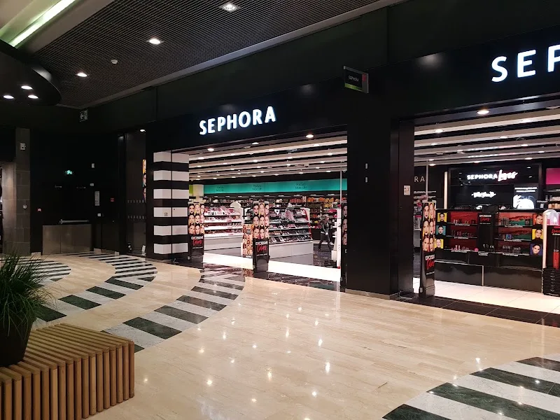 SEPHORA RENNES C.C GRAND QUARTIER - Maquillage Rennes - OneBooking