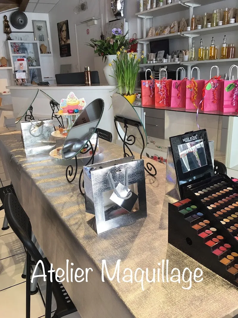 Massage bien-être espace détente Aqua - Massage Dijon - OneBooking