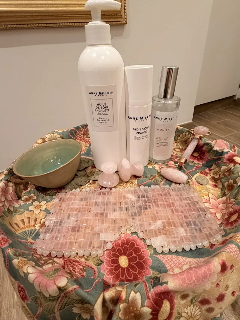 Alexandra Sapicas | Face & Body Care - Soins Mesoesthetic®️ et massages drainant lymphatique Renata Franca - Spa Bayonne - OneBooking