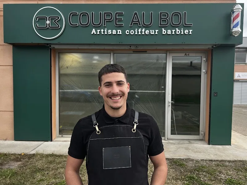 Coupe au bol - Artisan coiffeur barbier - Barbier Manosque - OneBooking