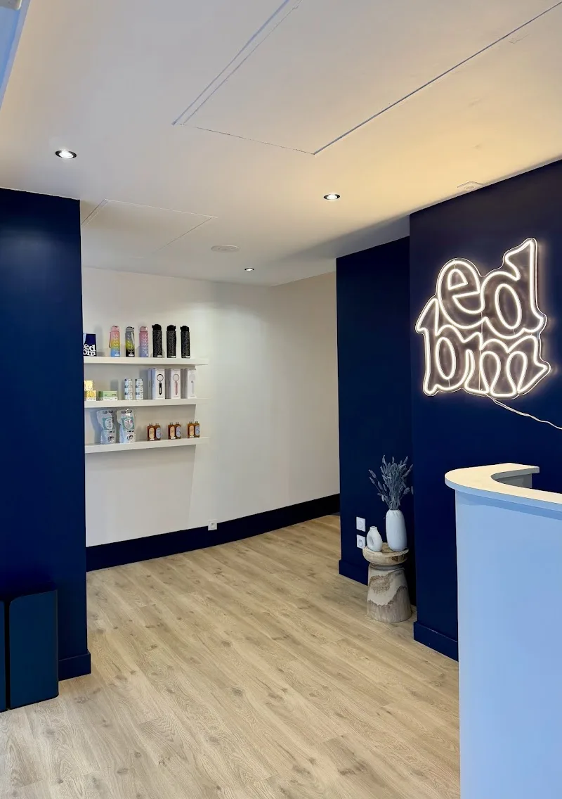 EDBM Drainage lymphatique Renata Franca, cryolipolyse visage et corps, Bioslimming & Madérothérapie - Massage Angers - OneBooking