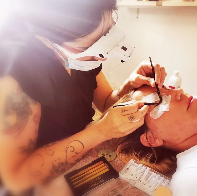 Popie Détente & Beauté - Maquillage Perpignan - OneBooking