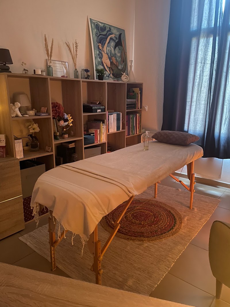 Maï Massage- Cabinet ou domicile par Flora - Massage Cannes - OneBooking