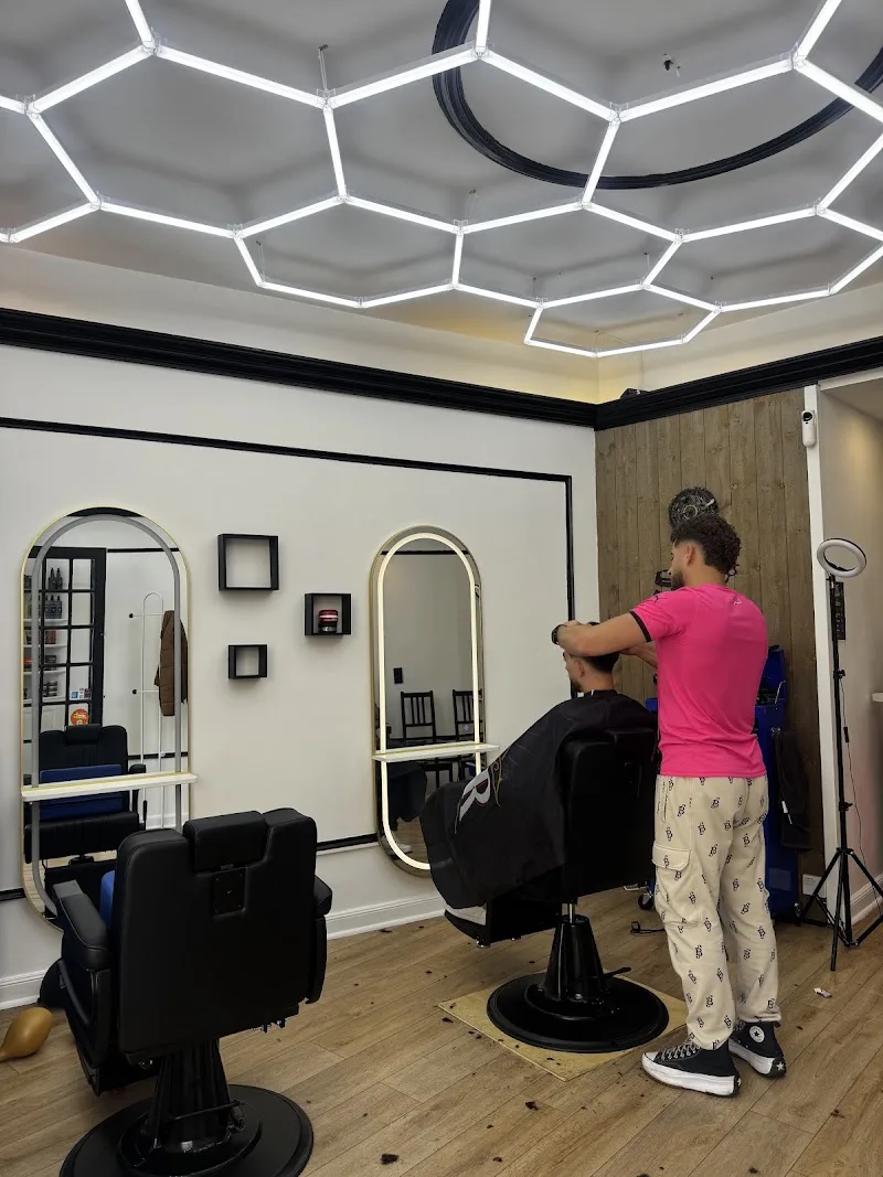 Dk barbershop - Barbier Caen - OneBooking