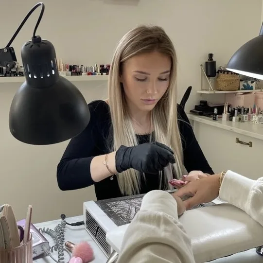 Nails secret byS - Onglerie Béziers - OneBooking