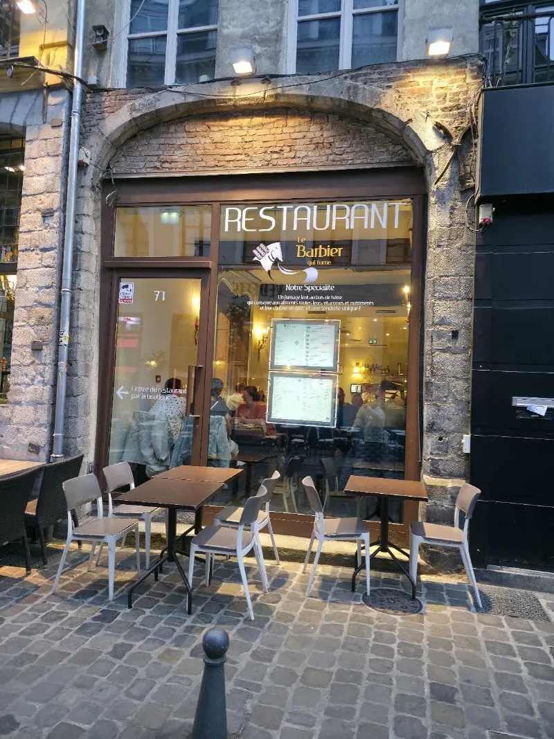 Le Barbier qui fume Vieux Lille - Barbier Lille - OneBooking