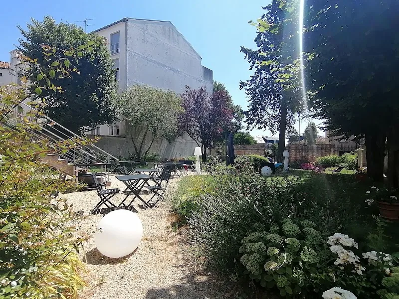Logis Hôtel de l'Europe - Spa Poitiers - OneBooking