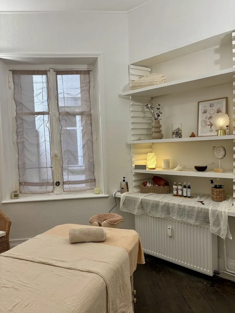 Laura Yoga Massages - Spa Nancy - OneBooking