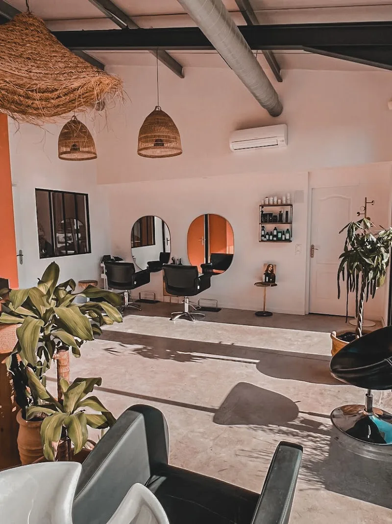 UNIK Coiffure - Coiffure Vénéjan - OneBooking
