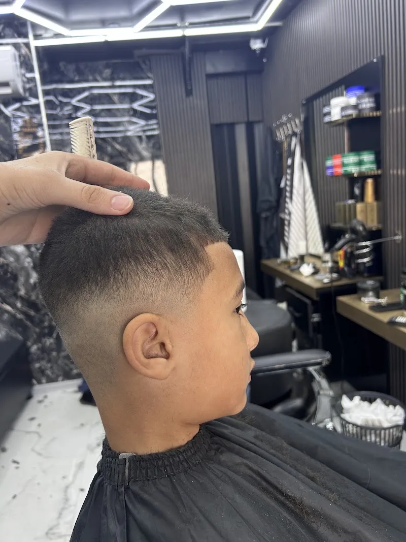 Barber giuliano - Coiffure Vénéjan - OneBooking