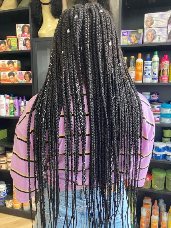 SILOE - Coiffure Cannes - SILOE - Coiffure Afro, Perruques et Onglerie - Photo Galerie - OneBooking