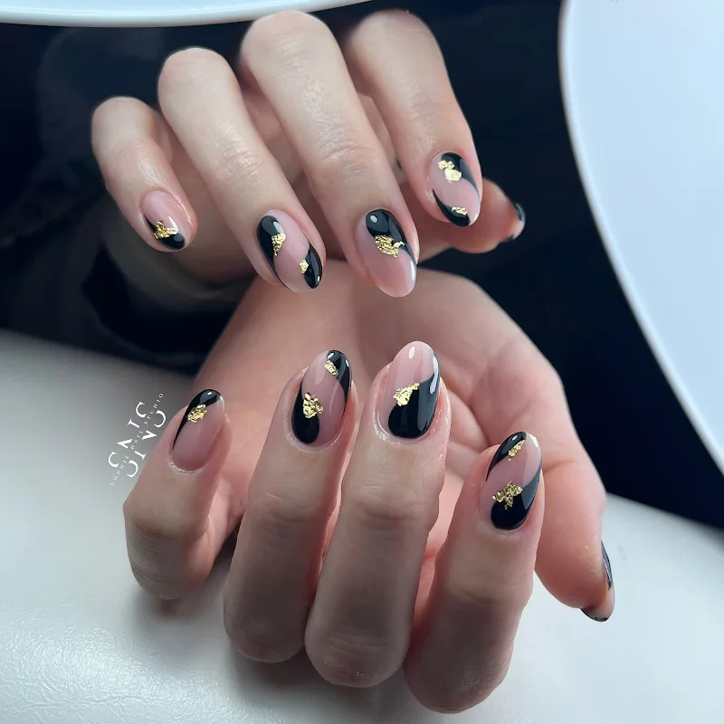 Sophie Nail Studio - Coiffure Vénéjan - OneBooking